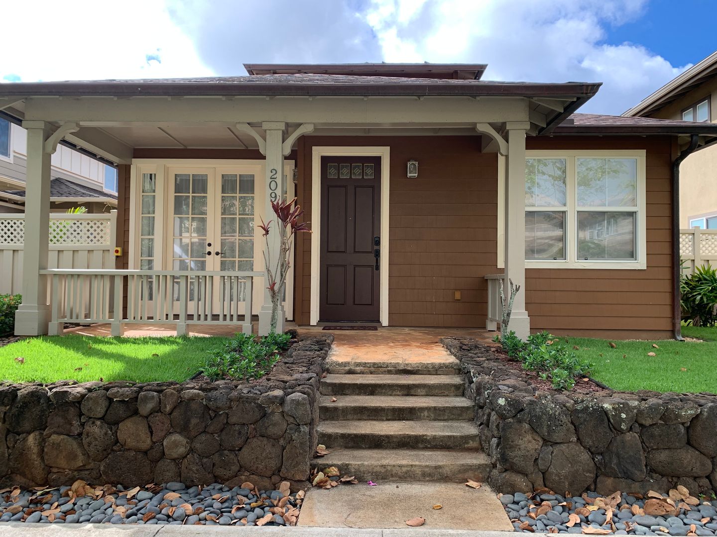 Honolulu House: 520 Lunalilo Home Rd. CW209