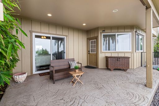 Spacious & Private 2BD/1BA Ohana in Kailua-Kona – Sunset Views & Great Location!