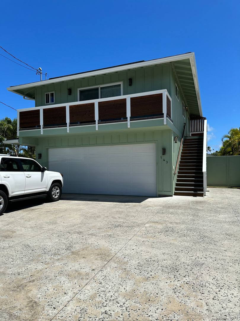 Kailua House: 143 Kaimi Street
