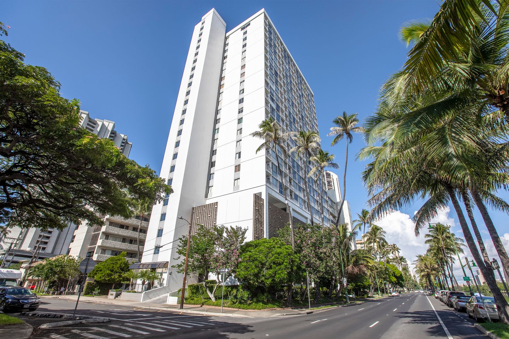 Honolulu Apartment: 2611 Ala Wai Blvd.