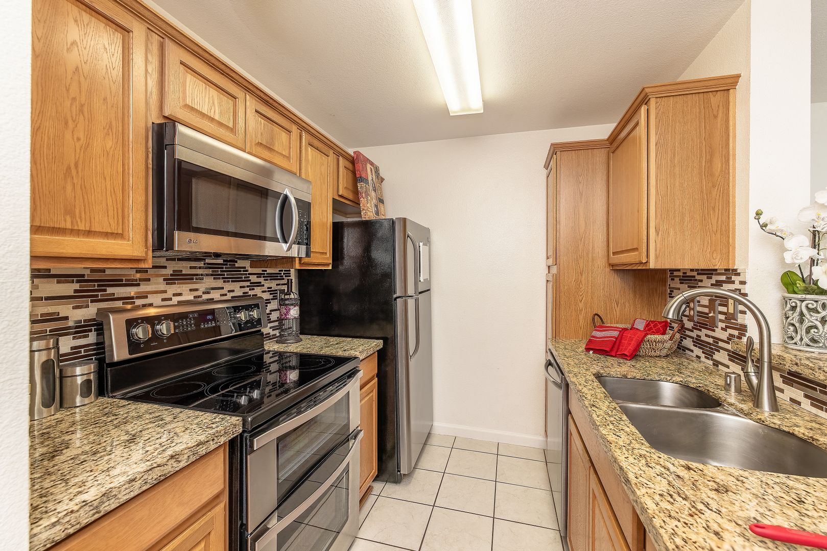 Mililani Townhome: 95-664 Wikao St. #L201