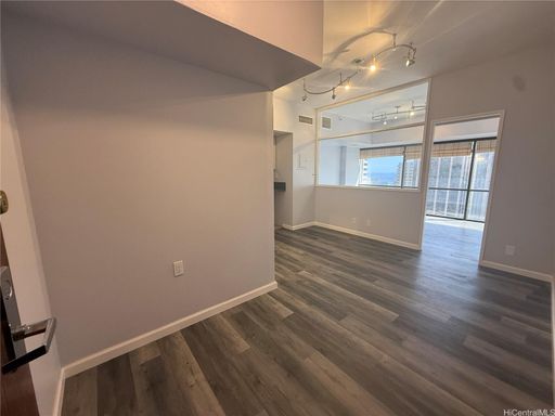 Century Square Office Space - Suite 3203 – photo 1