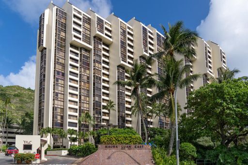 2 bed 2 bath 2 parking Ocean Marina Views – photo 1