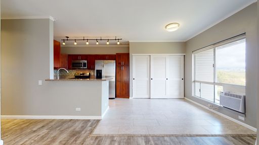Available 9/1 : Beautifully Renovated 2 Bed/2 Bath Townhome with Sweeping Views