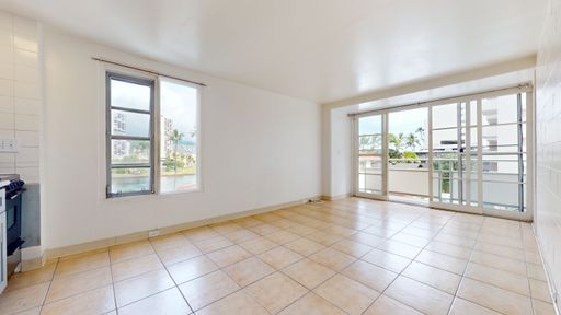 1-Bed, 1-Bath Gem with Updated Kitchen, Balcony, and Pool Access in the Heart of Honolulu! – photo 1