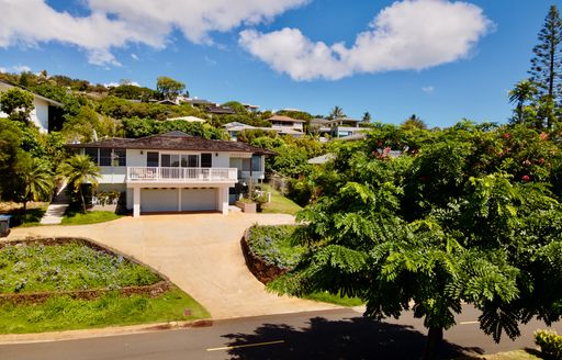 Sweeping Ocean Views atop Maunalani Heights! 4 Bed/3 Bath Home for RENT! – photo 1