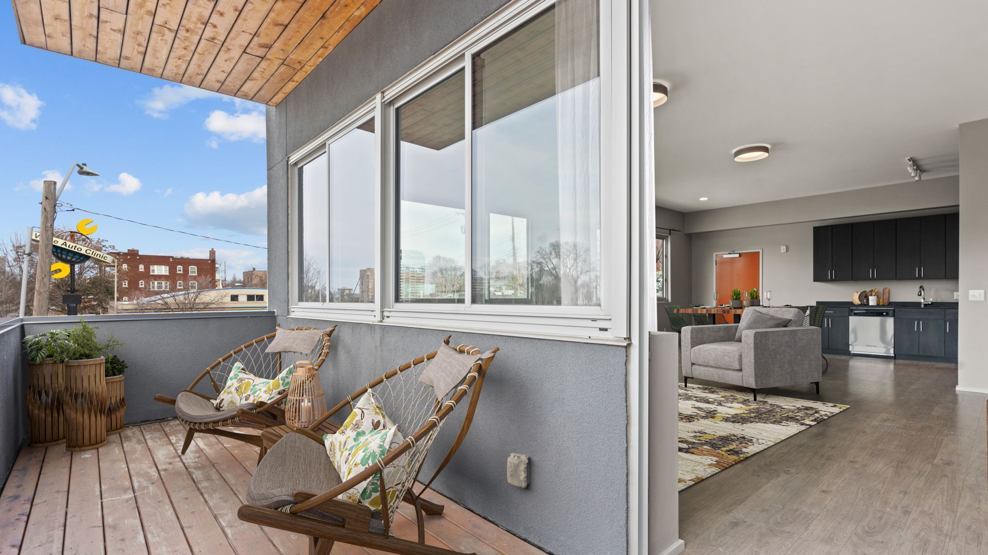 Kansas City Apartment: 2901 Gillham Rd.