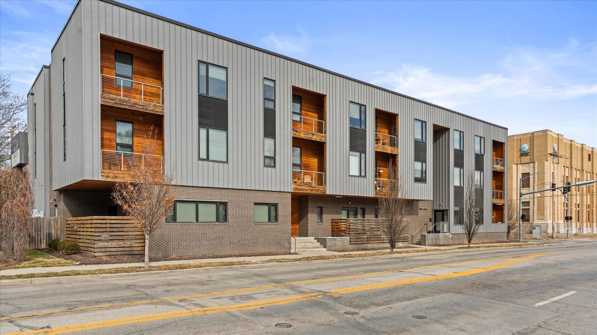 Kansas City Apartment: 660 E 63rd Street