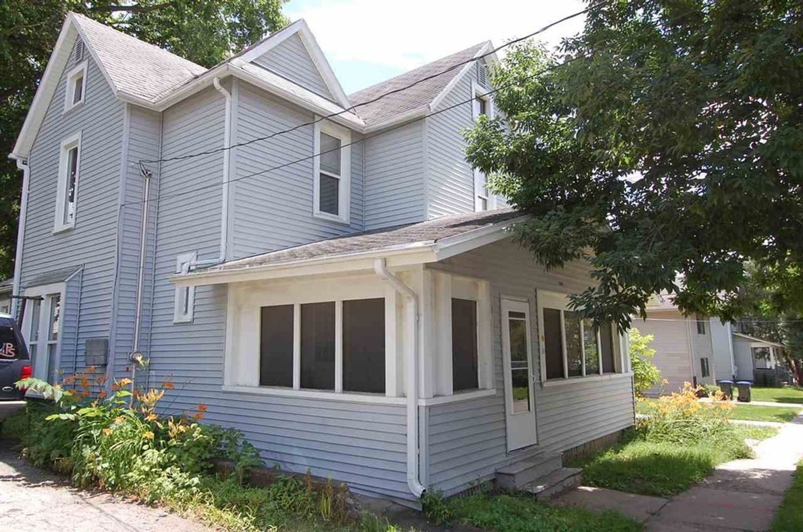 Iowa City House: 308 S Johnson