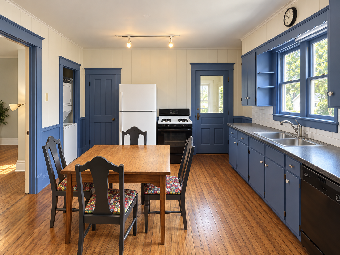 Iowa City House: 320 N Dodge St.