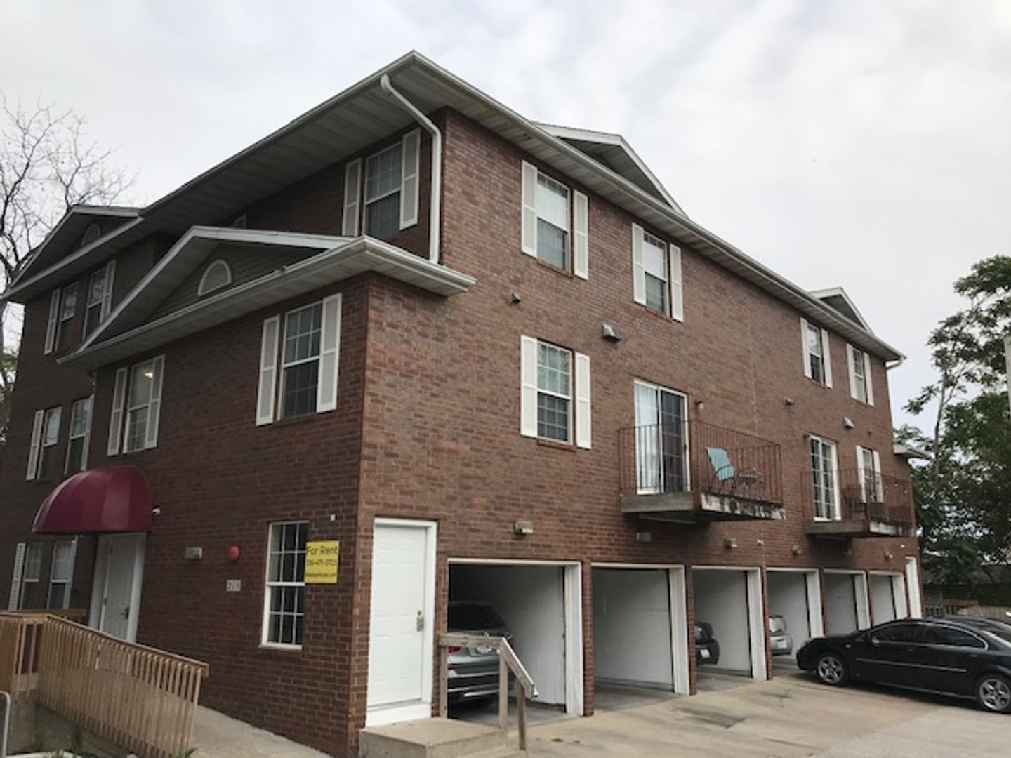 Iowa City Apartment: 219 E Harrison St.