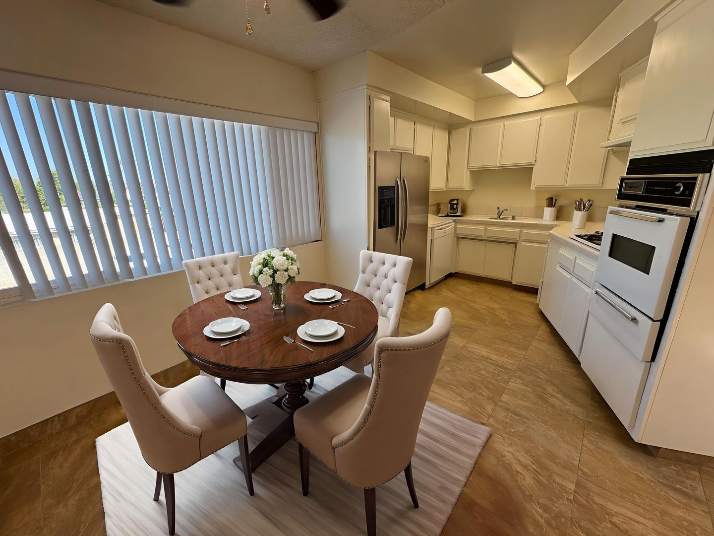 Downey Apartment: 12425 S. Paramount Blvd.