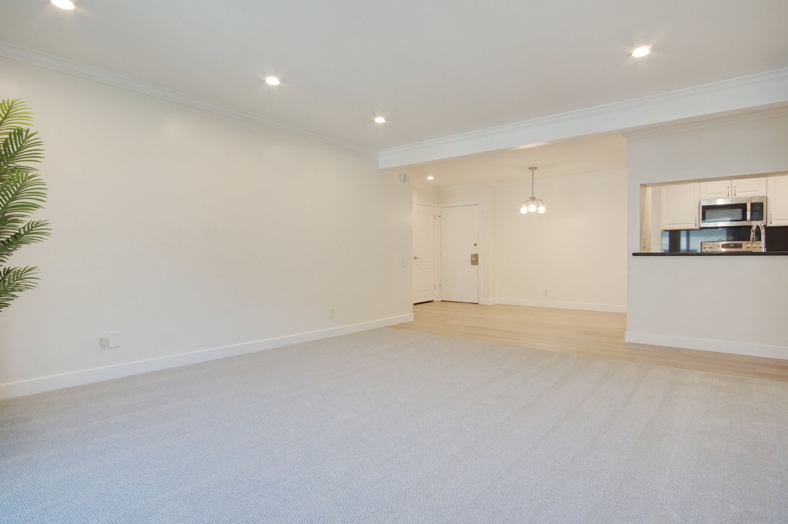 5460 White Oak Ave., Unit G217 3 of 12