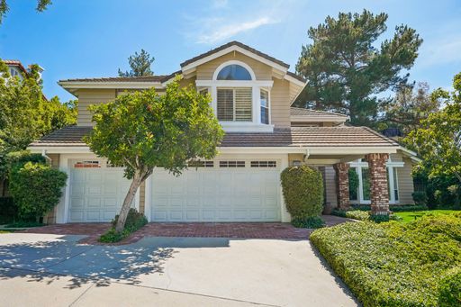 Stunning Mulholland Heights Home with Pool in Calabasas – photo 1