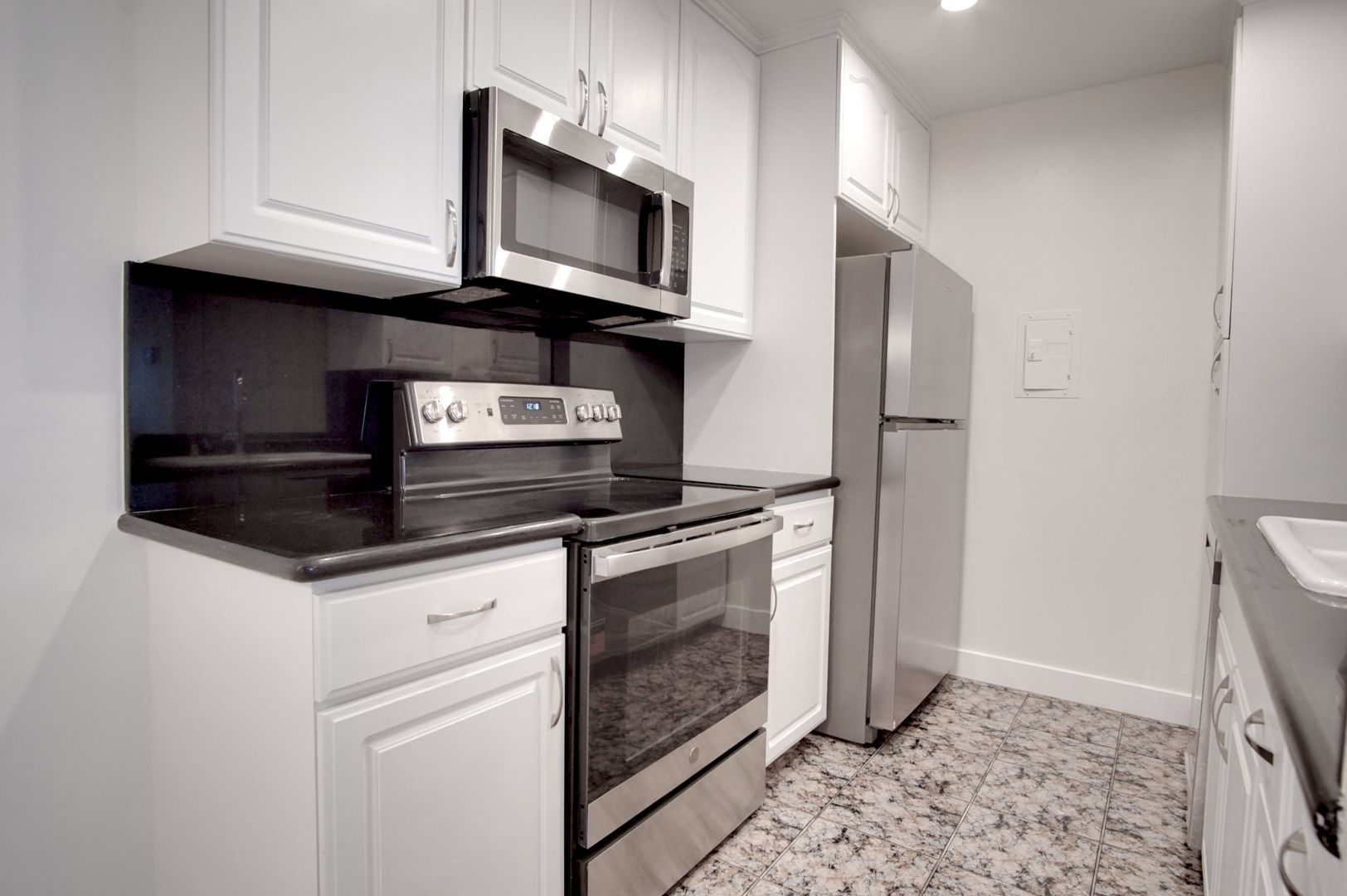 5460 White Oak Ave., Unit G217 9 of 12