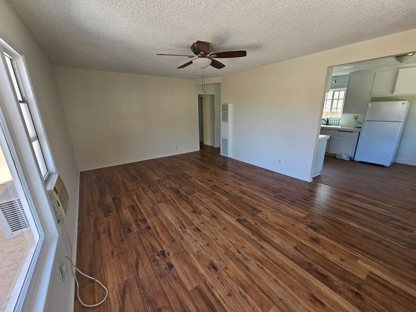 San Pedro Apartment: 935-937 W. 17th St.