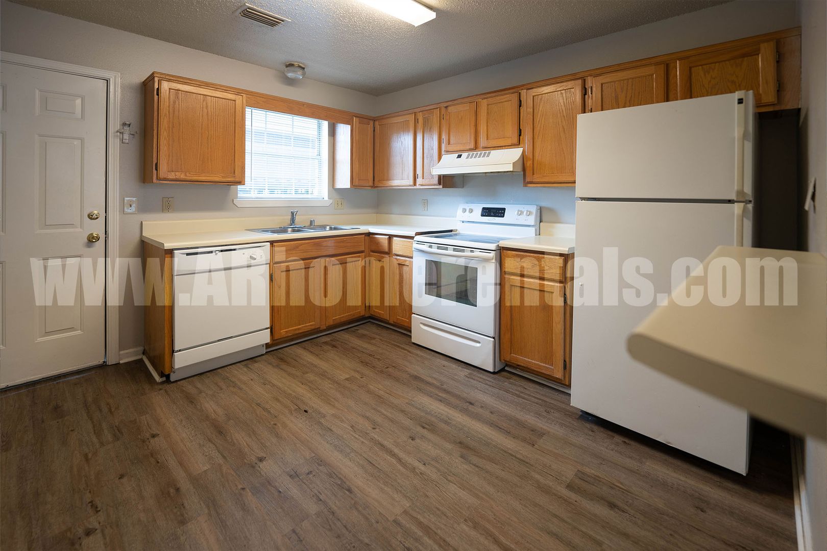 Conway Apartment: 2415 Washington Avenue