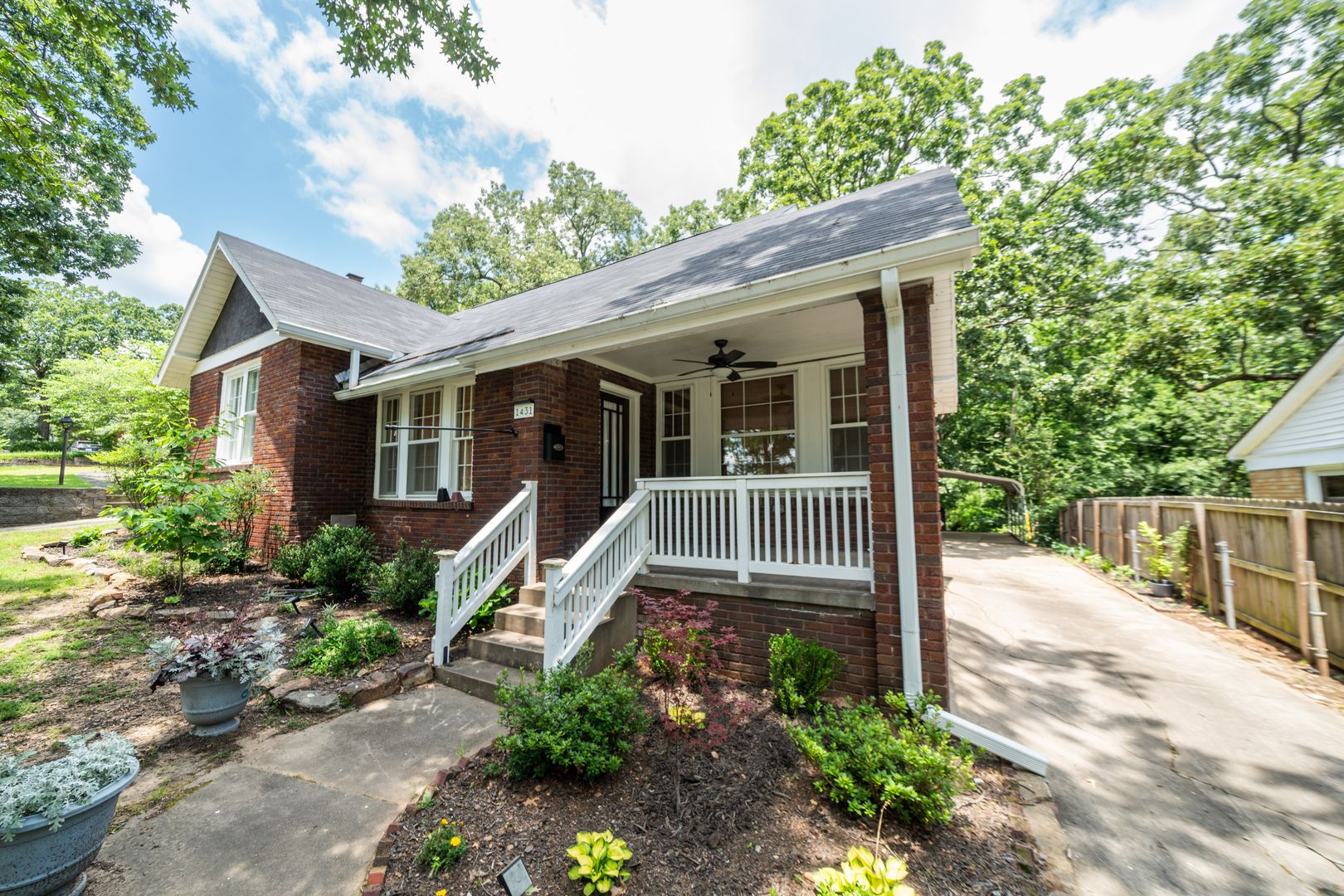 N Little Rock House: 1431 Skyline Dr