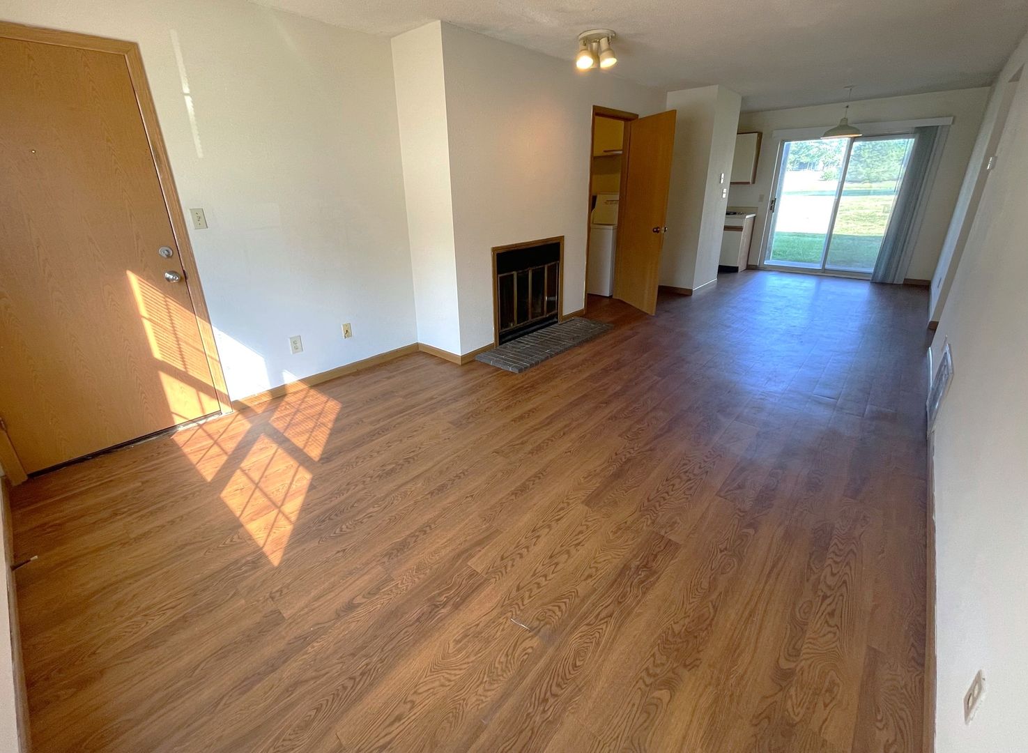 Columbia Apartment: 4000 Hyde Park