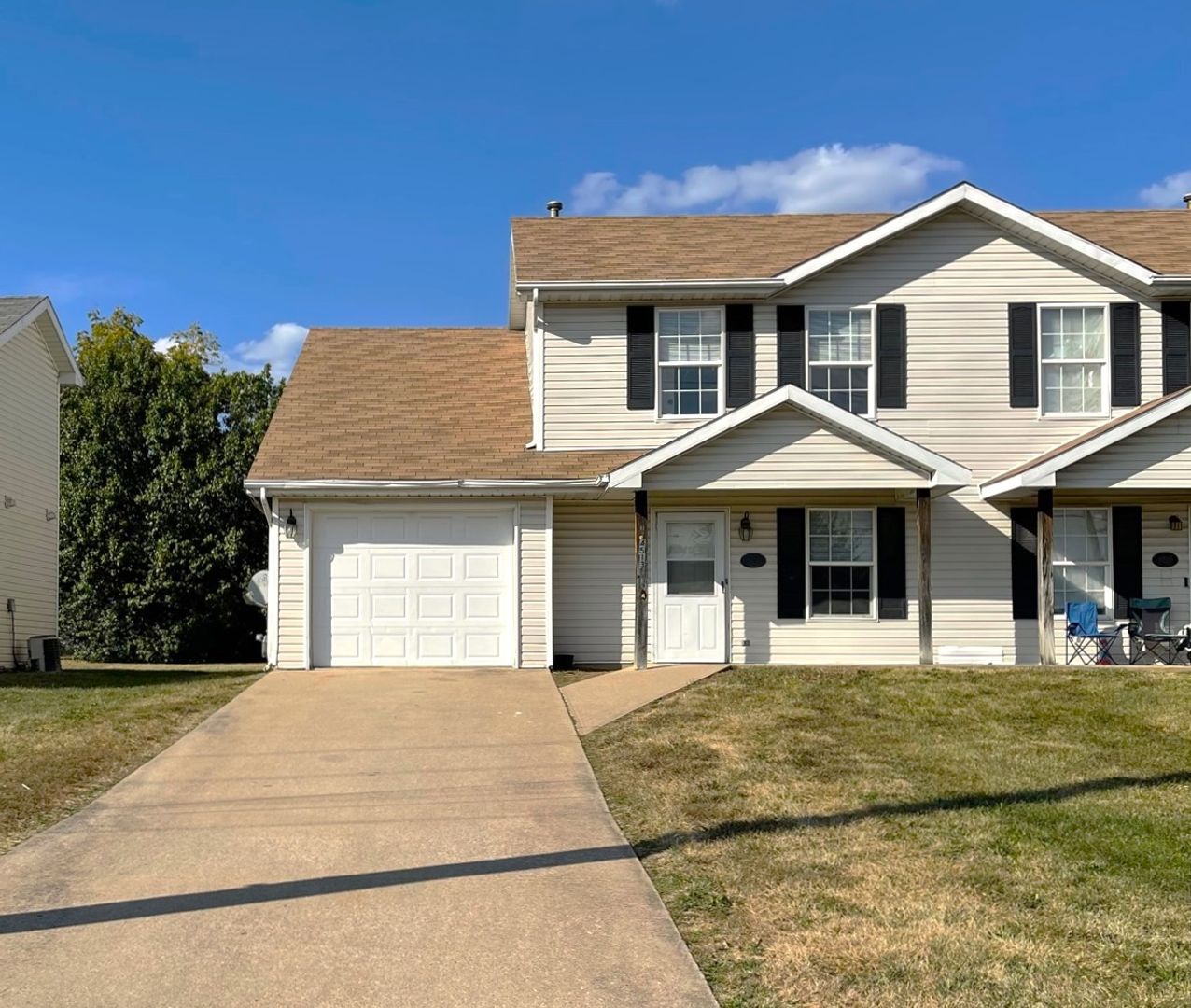 Columbia Apartment: 4513-4515 Rice Road