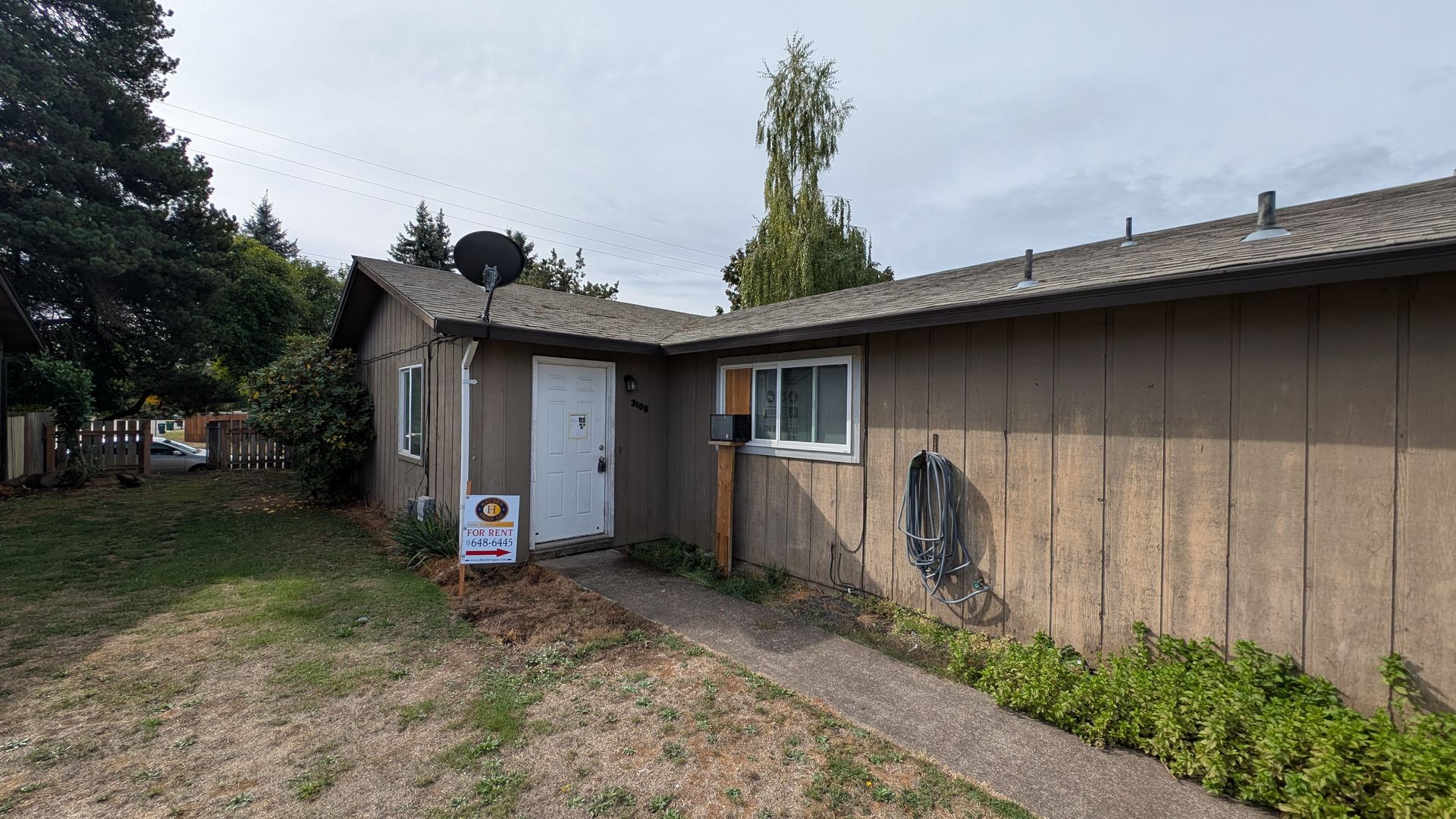 Forest Grove House: 3106 Brittany Dr