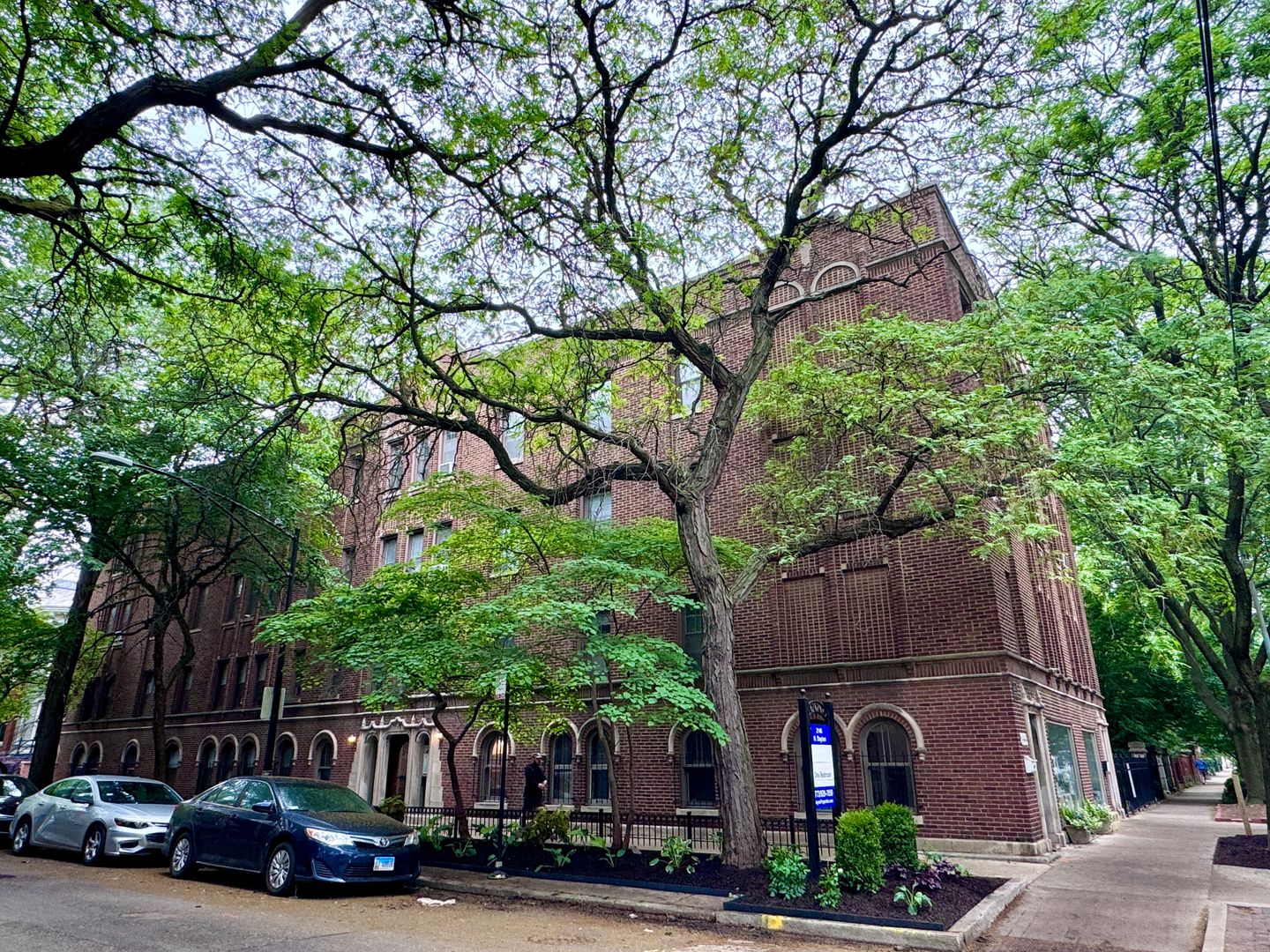 Chicago Apartment: 2146 N. Dayton