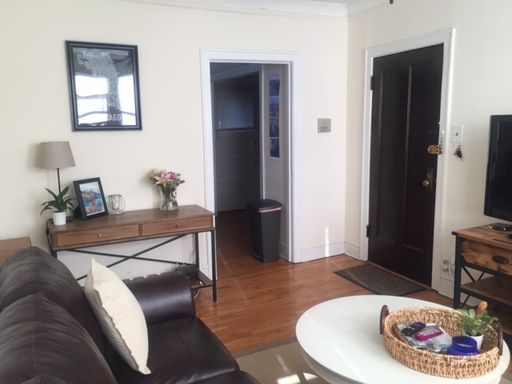 ONE BEDROOM IN WRIGLEYVILLE – photo 1
