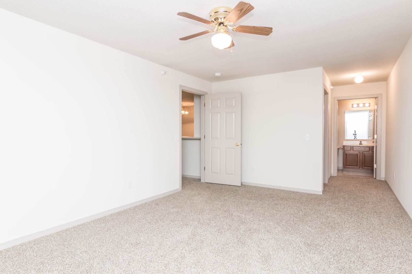 Sioux Falls Apartment: 5107 South Marion Road