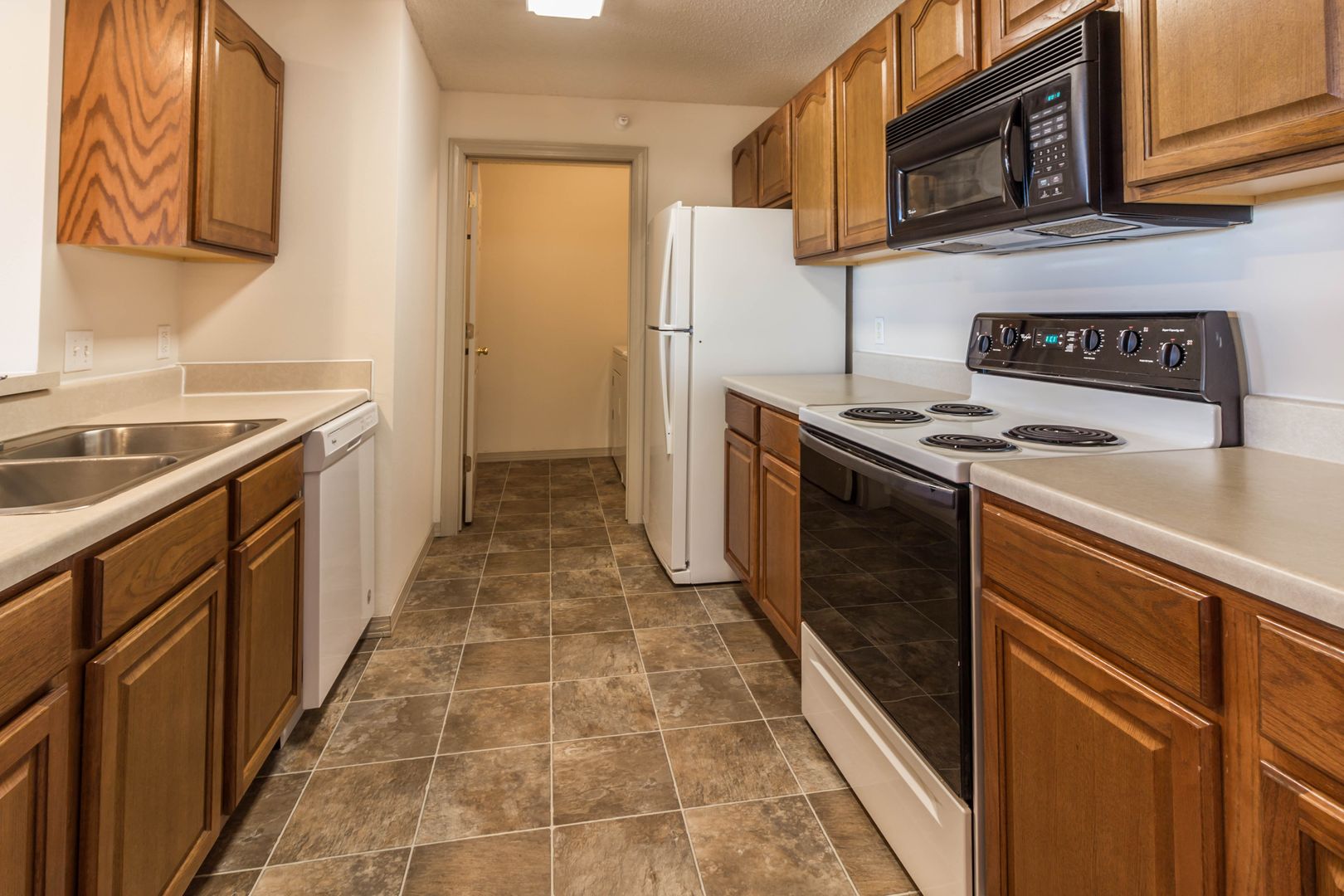 Wichita Apartment: 2901 North Governeour Street