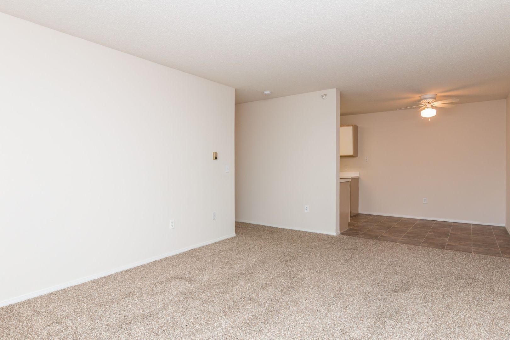 Sioux Falls Apartment: 6003 South Cliff Avenue