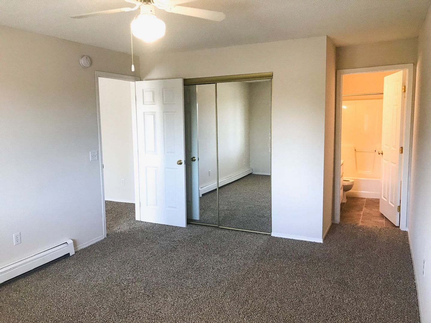 Inver Grove Heights Apartment: 1860 52nd Street East