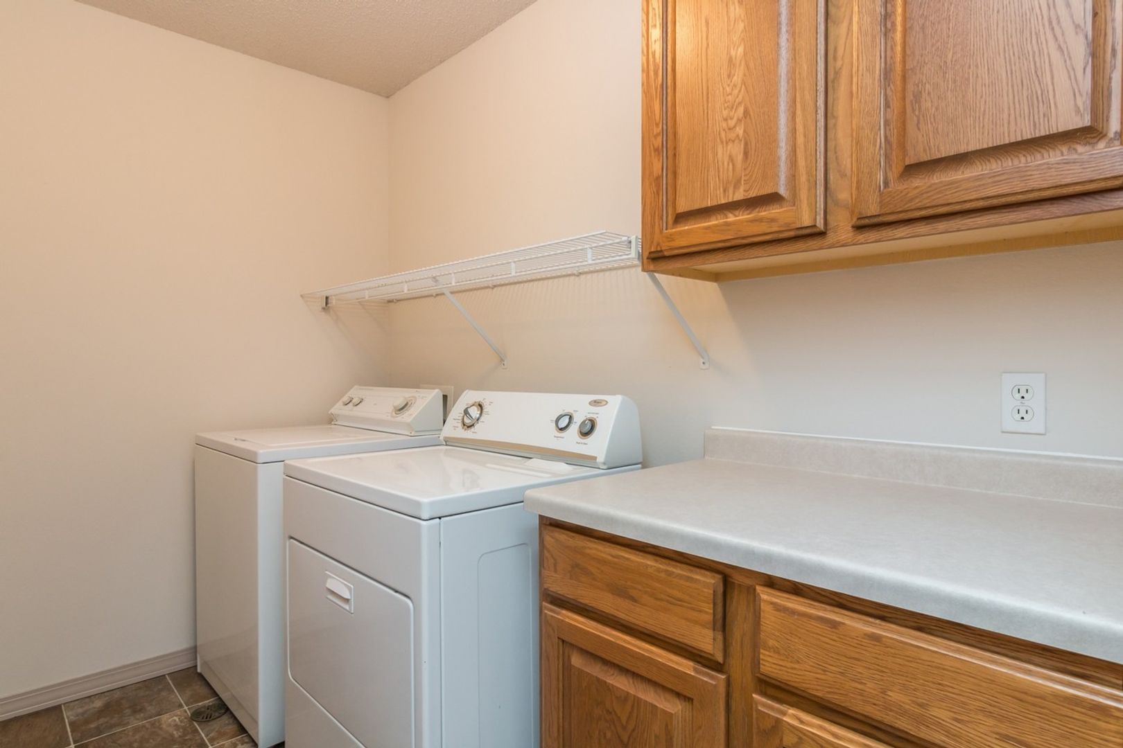 Wichita Apartment: 2901 North Governeour Street