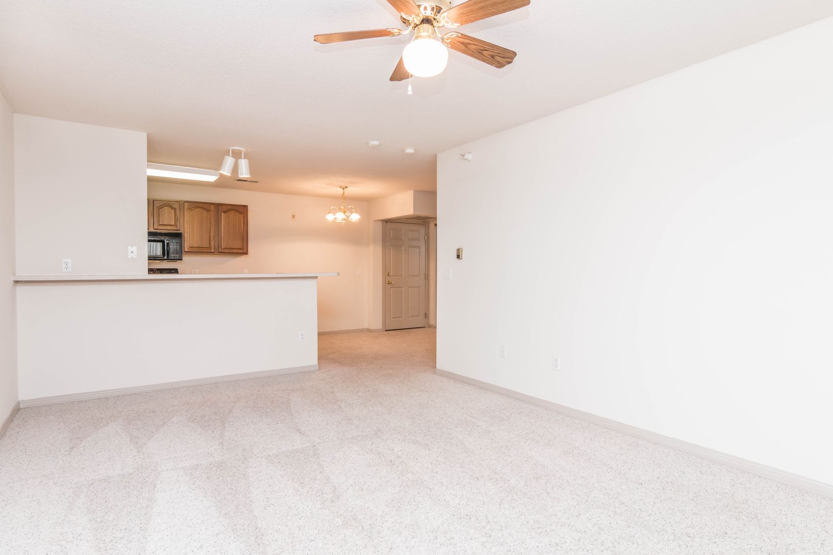 LEXINGTON ESTATES 9 of 10