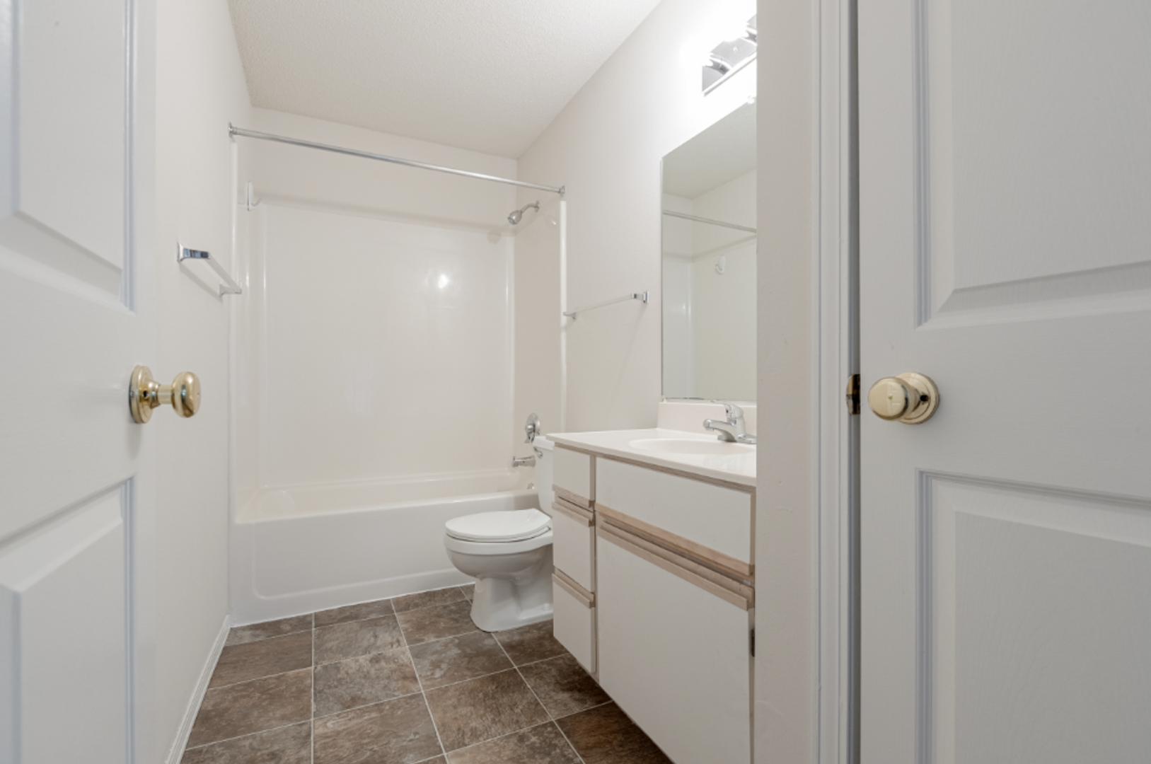 Sioux Falls Apartment: 6003 South Cliff Avenue