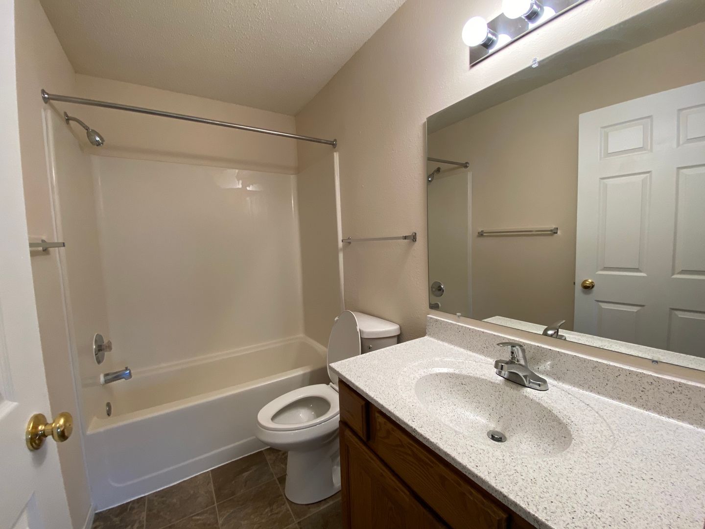 Sioux Falls Apartment: 6003 South Cliff Avenue