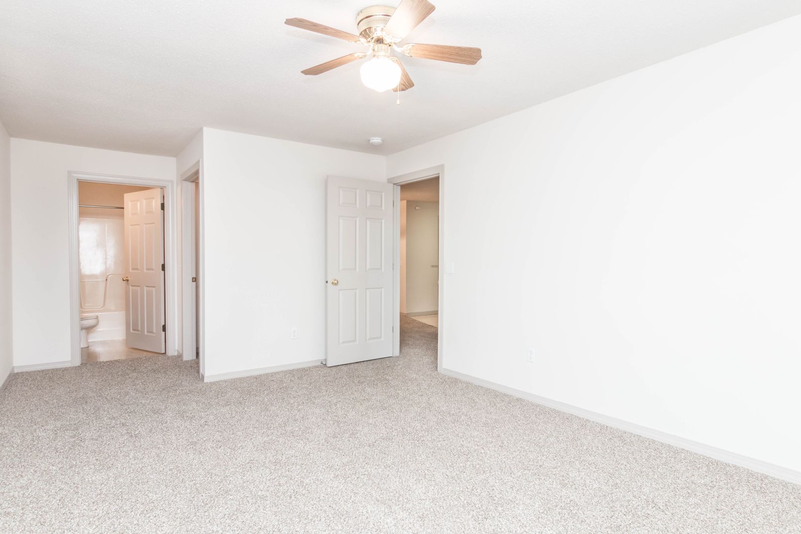 Sioux Falls Apartment: 5107 South Marion Road