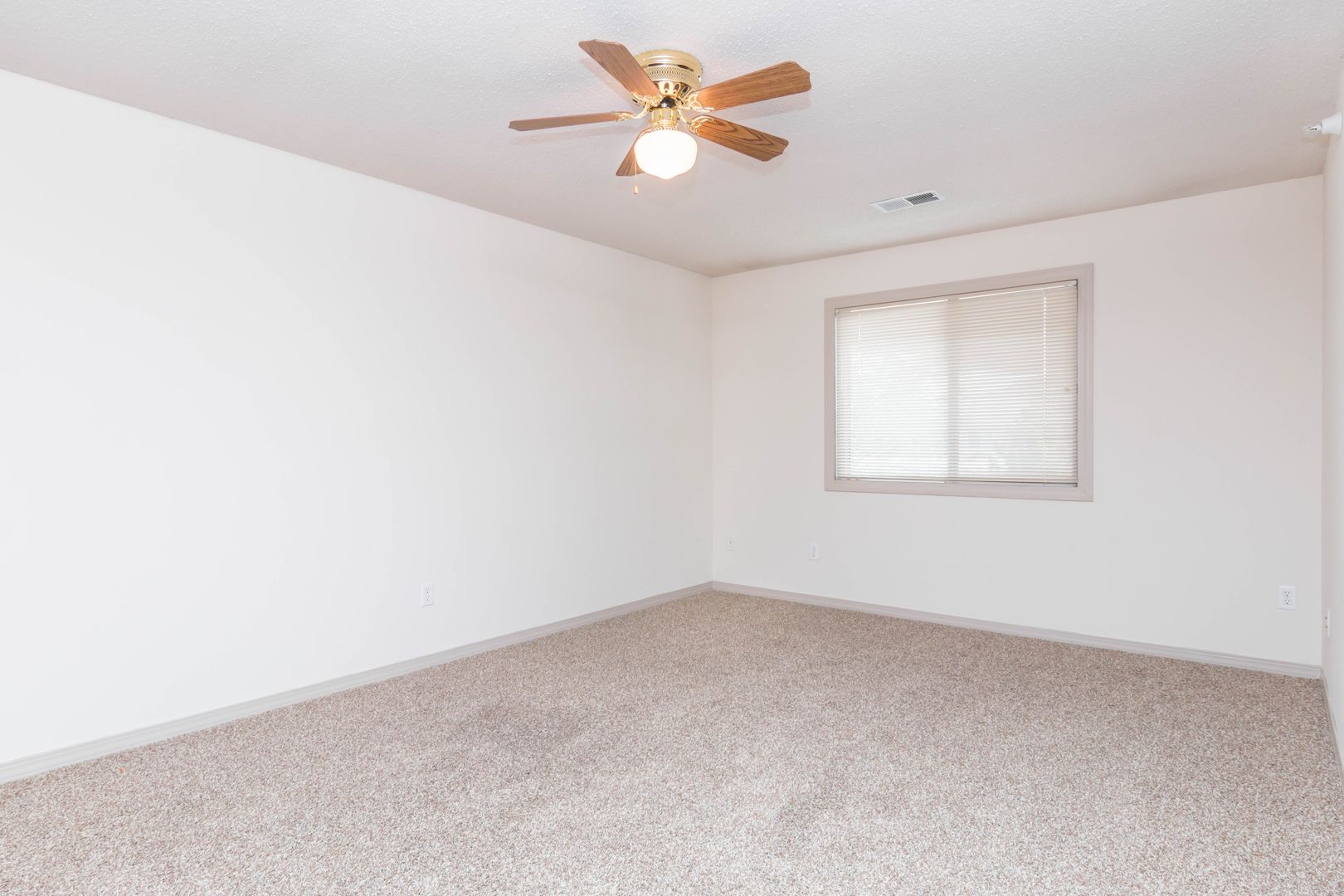 Sioux Falls Apartment: 5107 South Marion Road