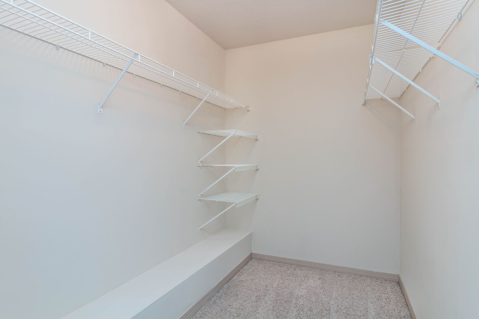 Sioux Falls Apartment: 5107 South Marion Road