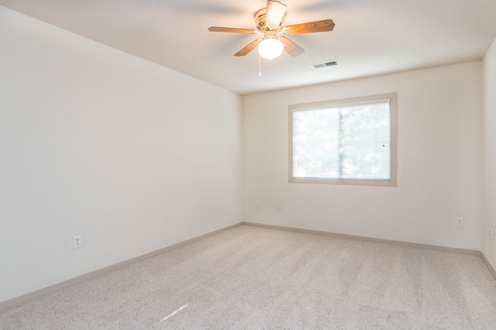 Sioux Falls Apartment: 5107 South Marion Road