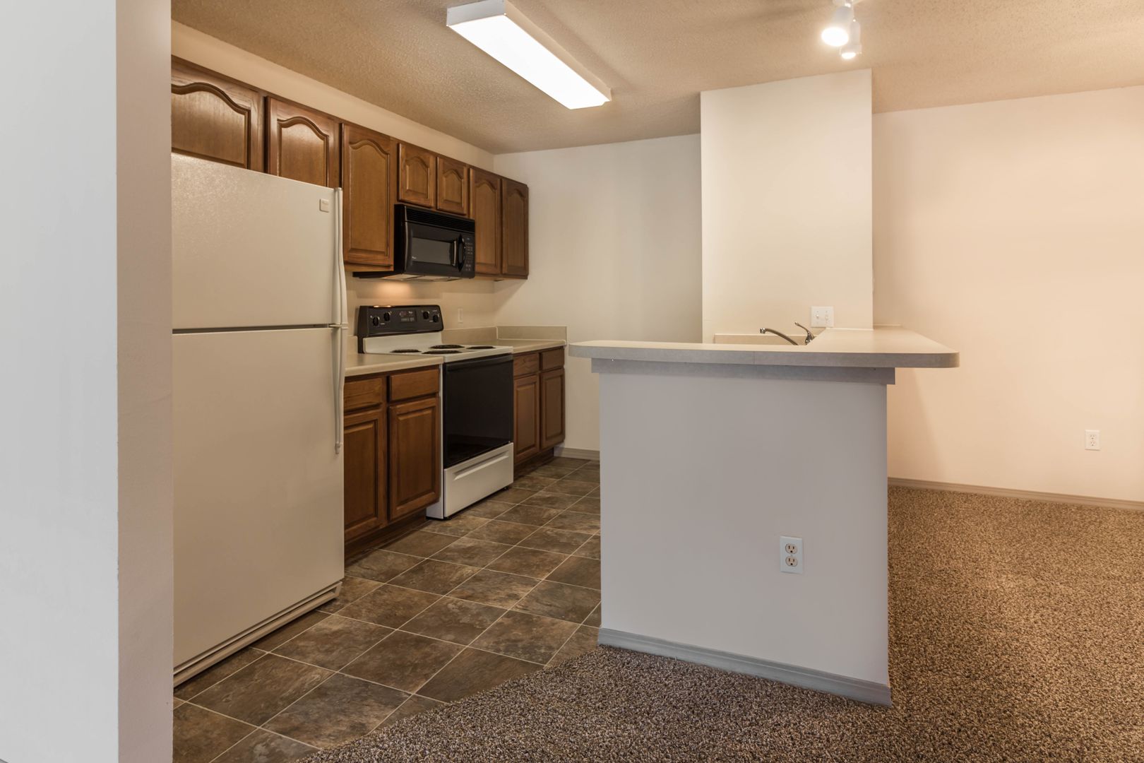 Wichita Apartment: 2901 North Governeour Street