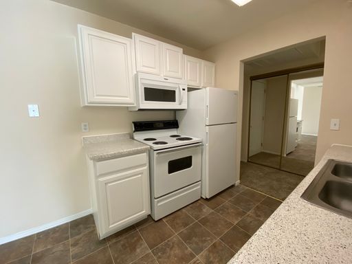 Spacious living + master walk-in closet