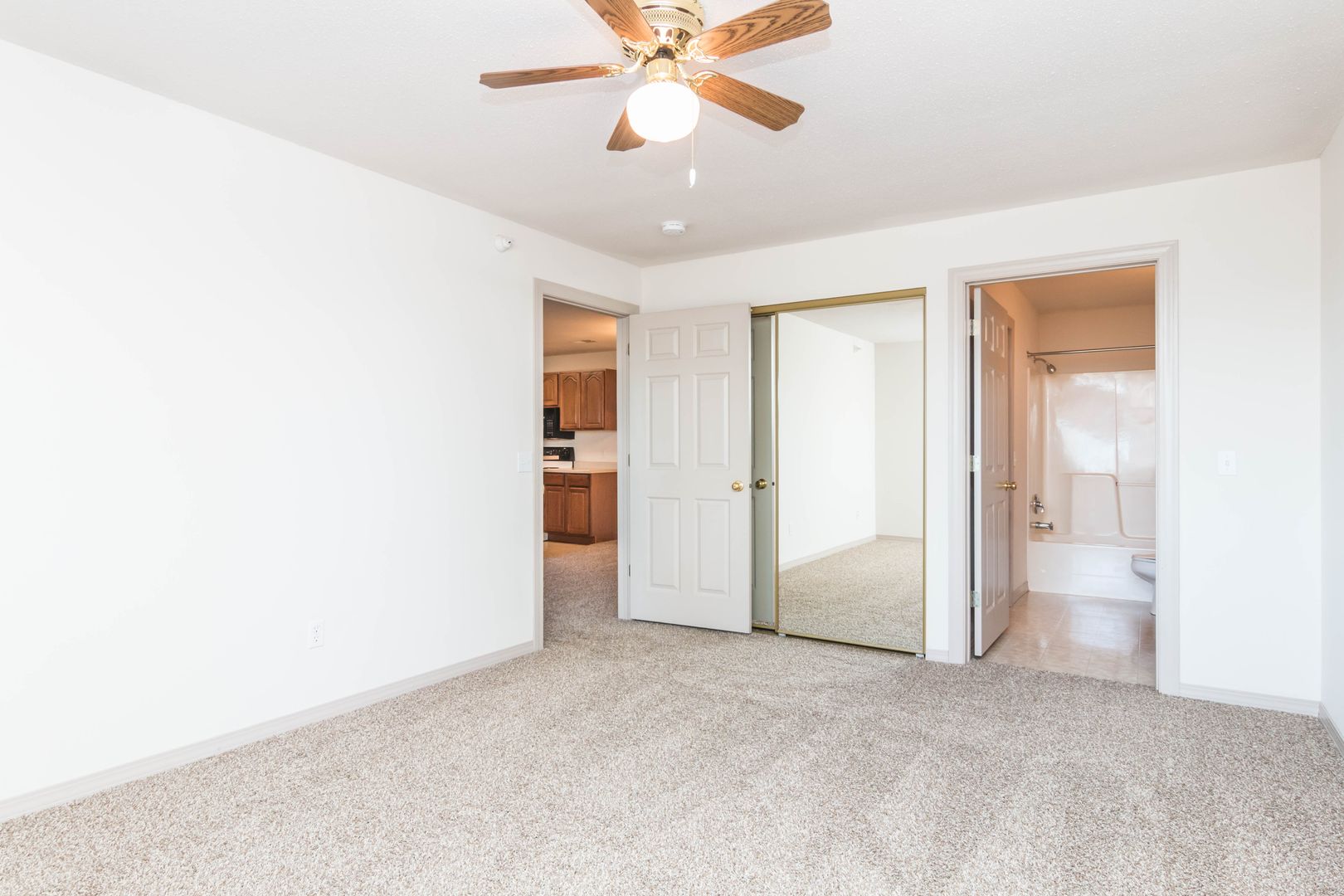 Sioux Falls Apartment: 5107 South Marion Road