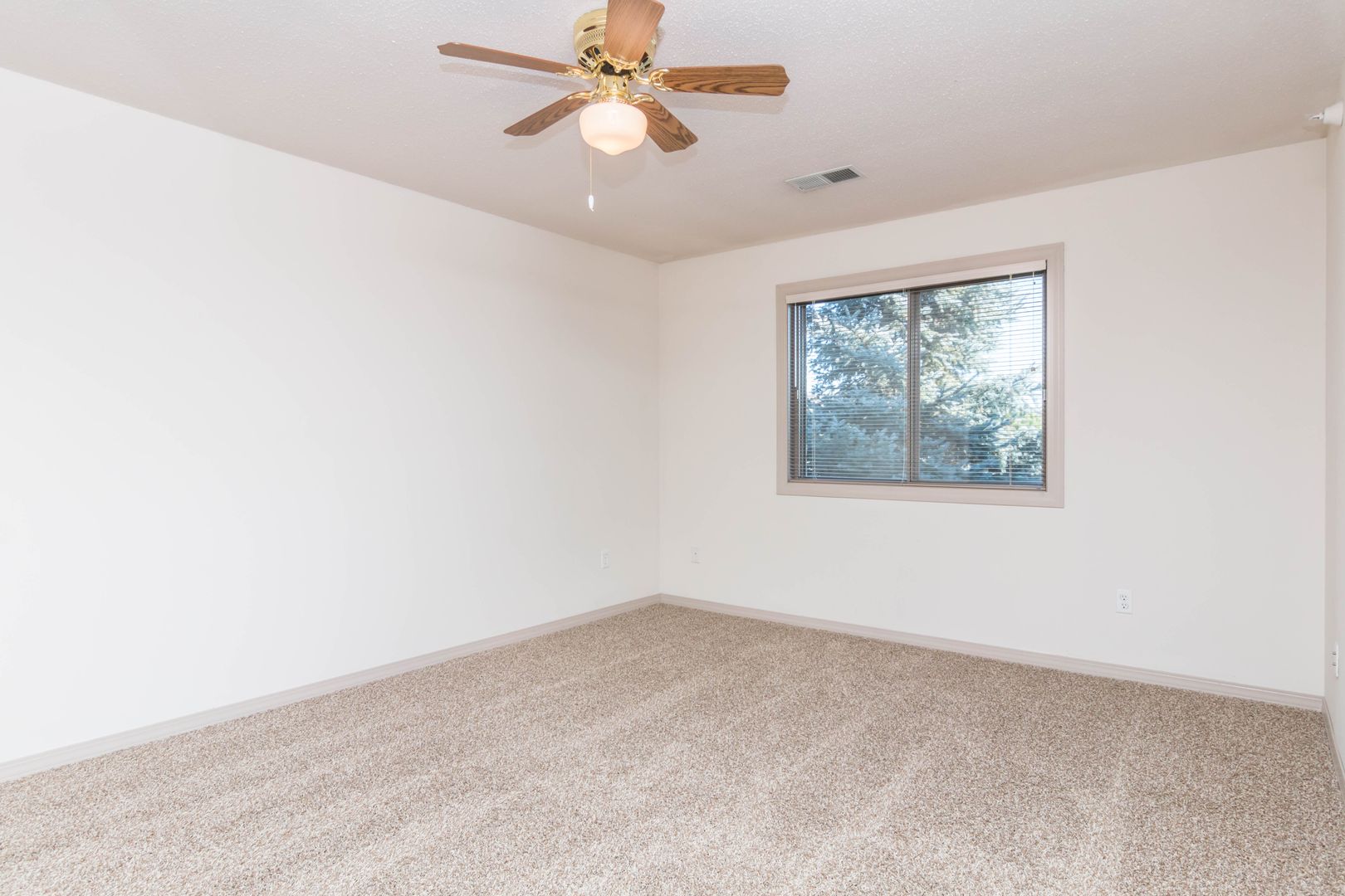 Sioux Falls Apartment: 5107 South Marion Road