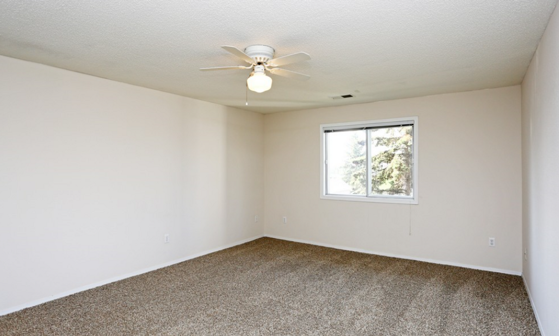 Burnsville Apartment: 700 Evergreen Drive