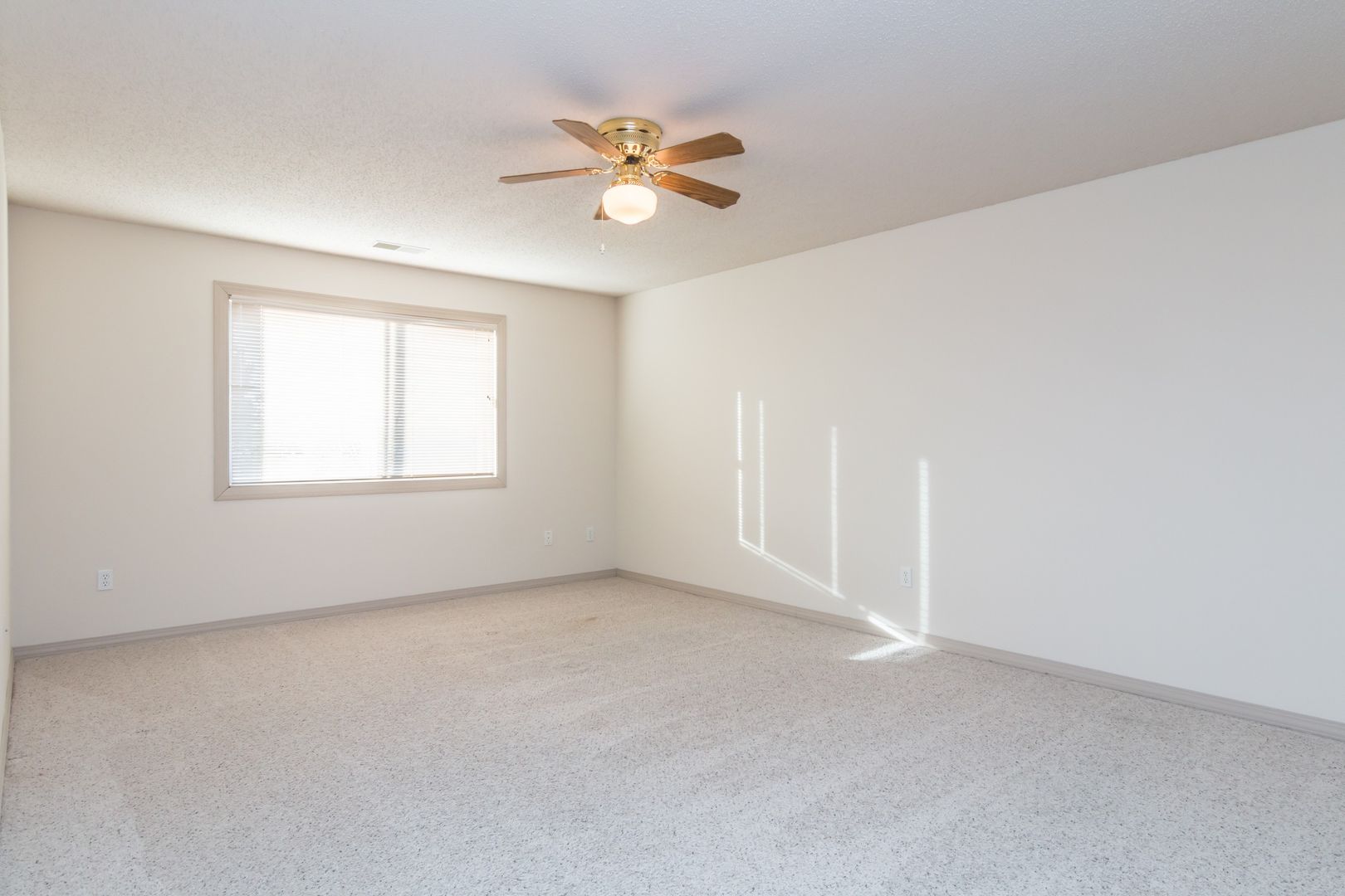 Apple Valley Apartment: 15600 Galaxie Avenue