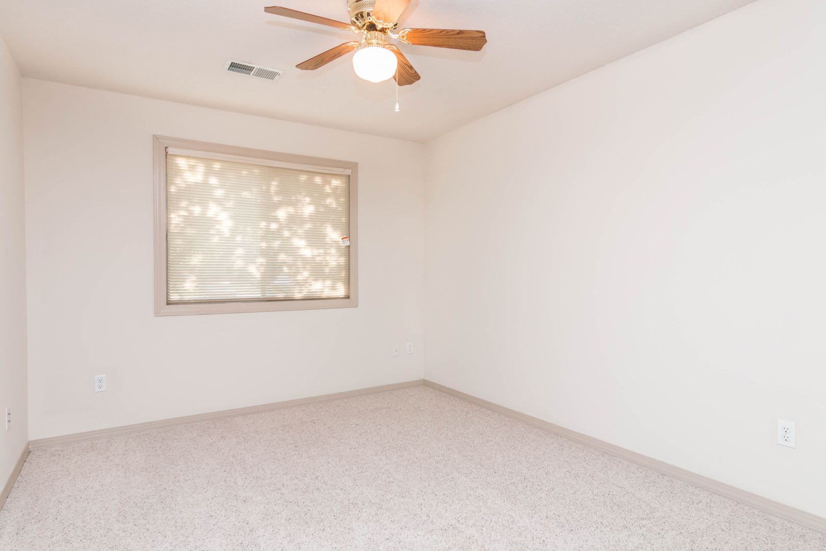 Sioux Falls Apartment: 5107 South Marion Road