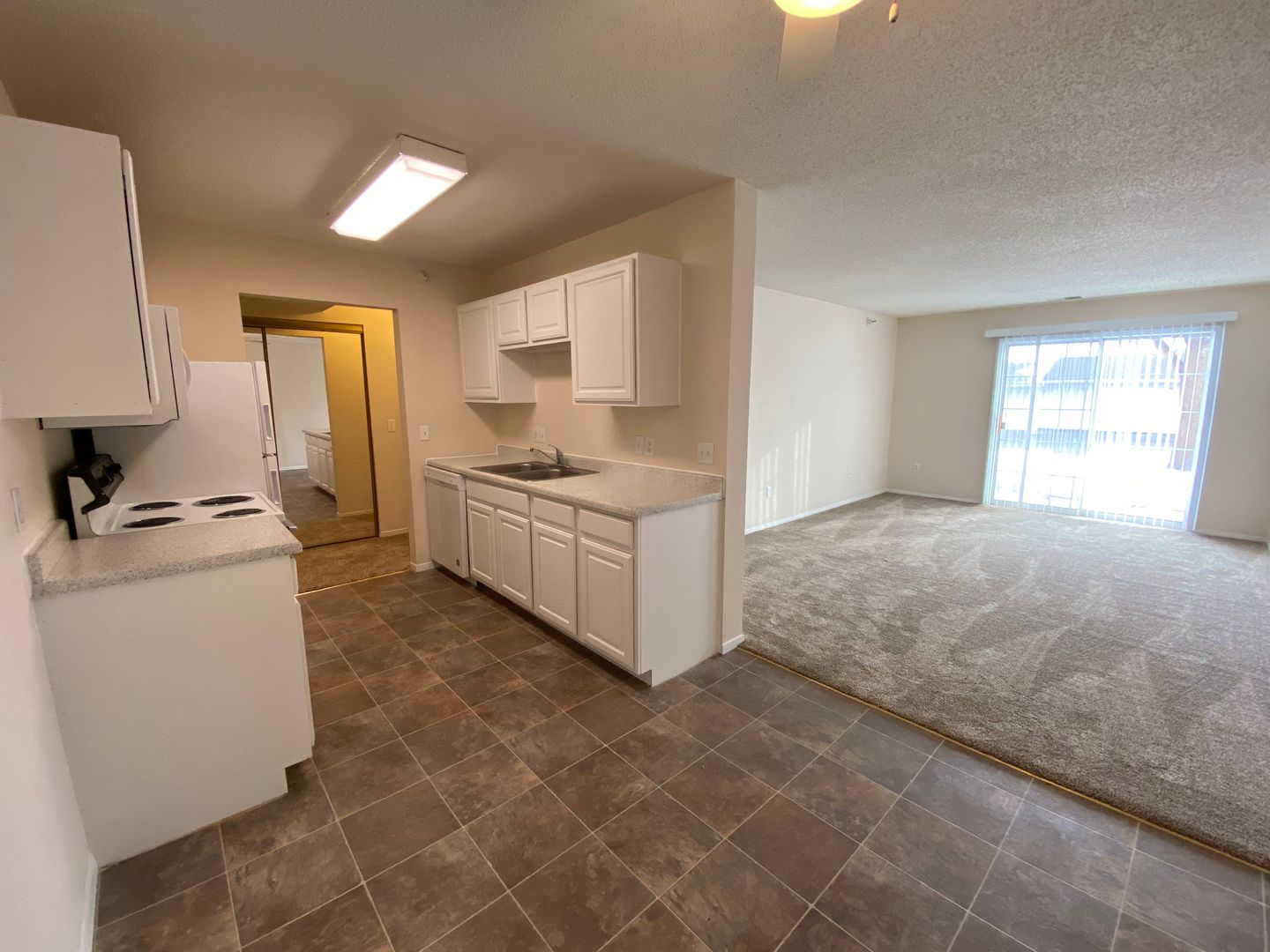 Apple Valley Apartment: 7472 157th Street West
