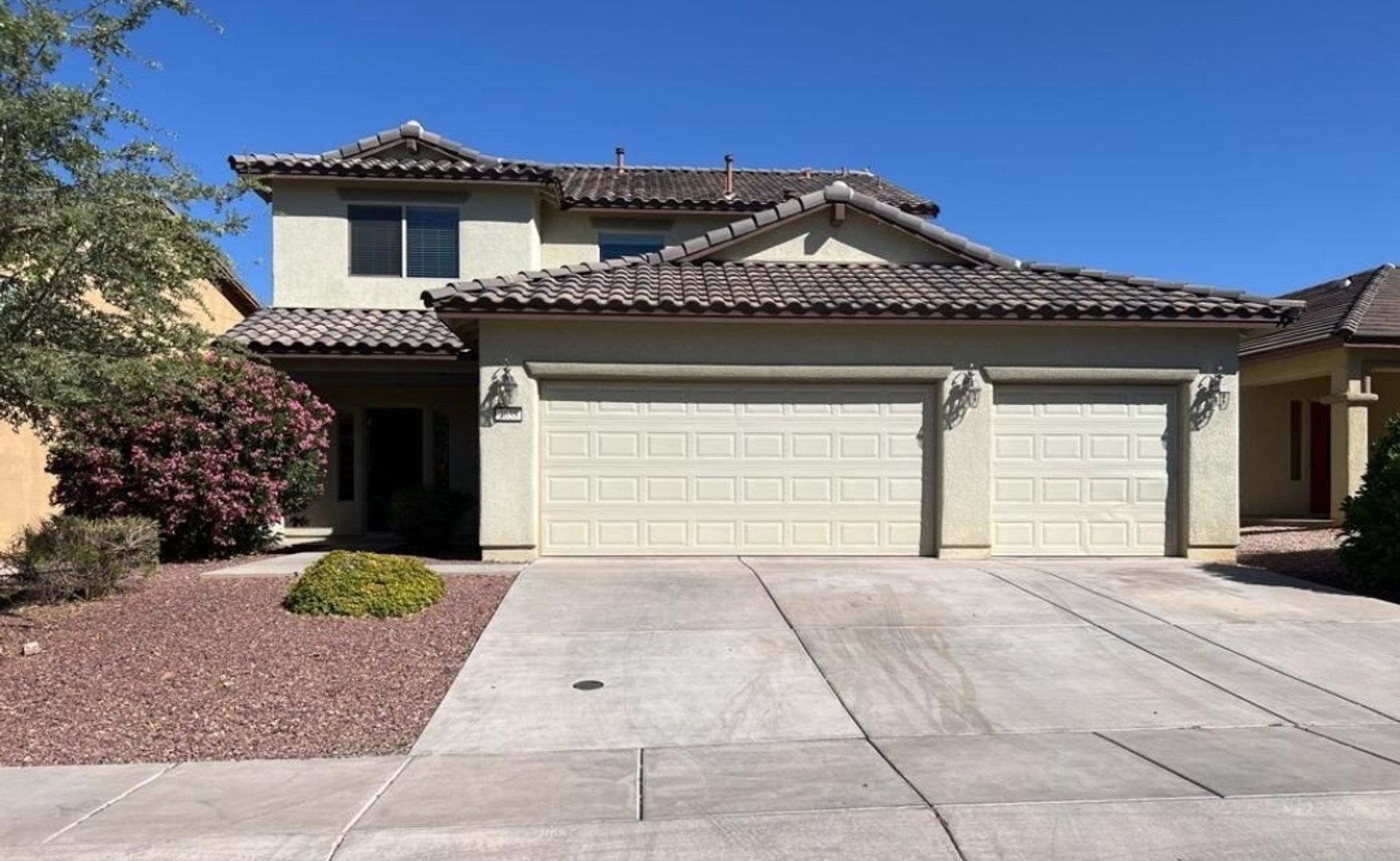 Sierra Vista House: 4638 Tranquility St