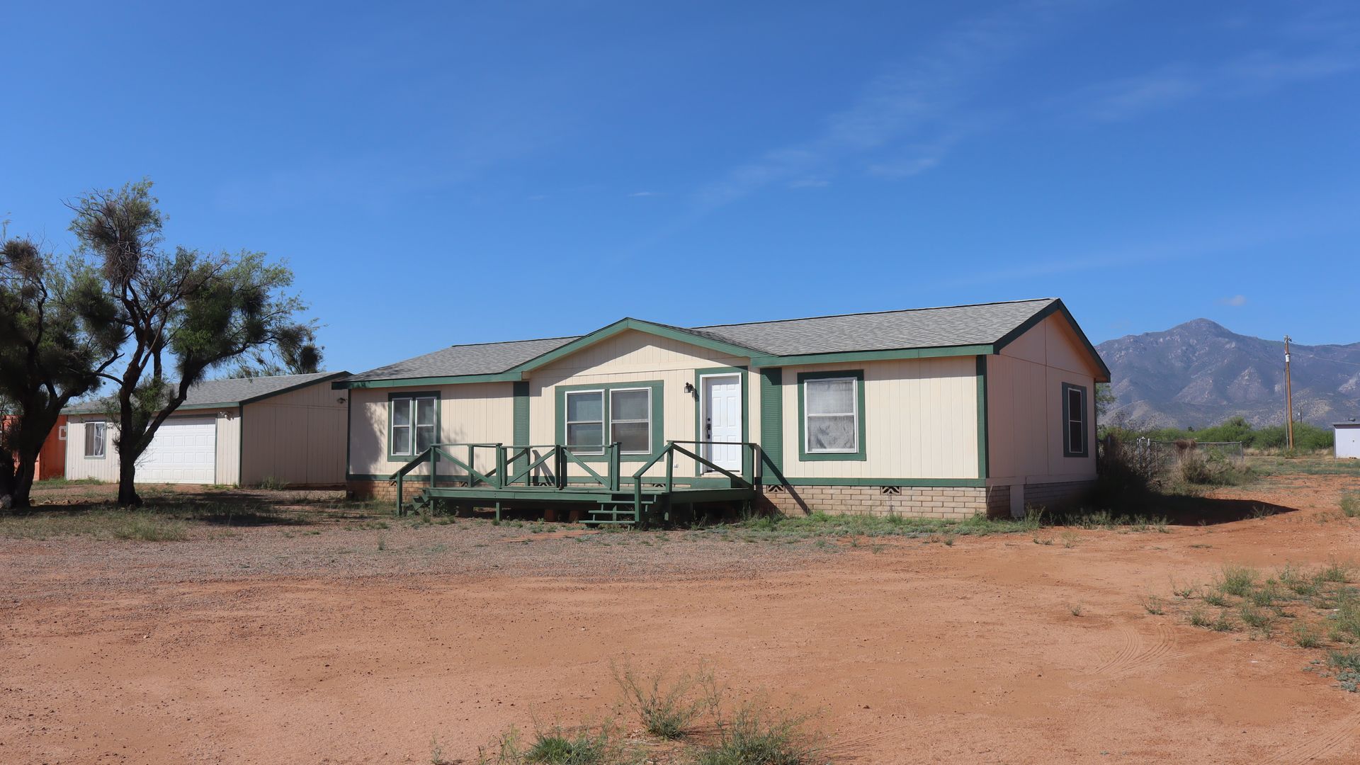 Hereford House: 6206 S. Ranch Rd.