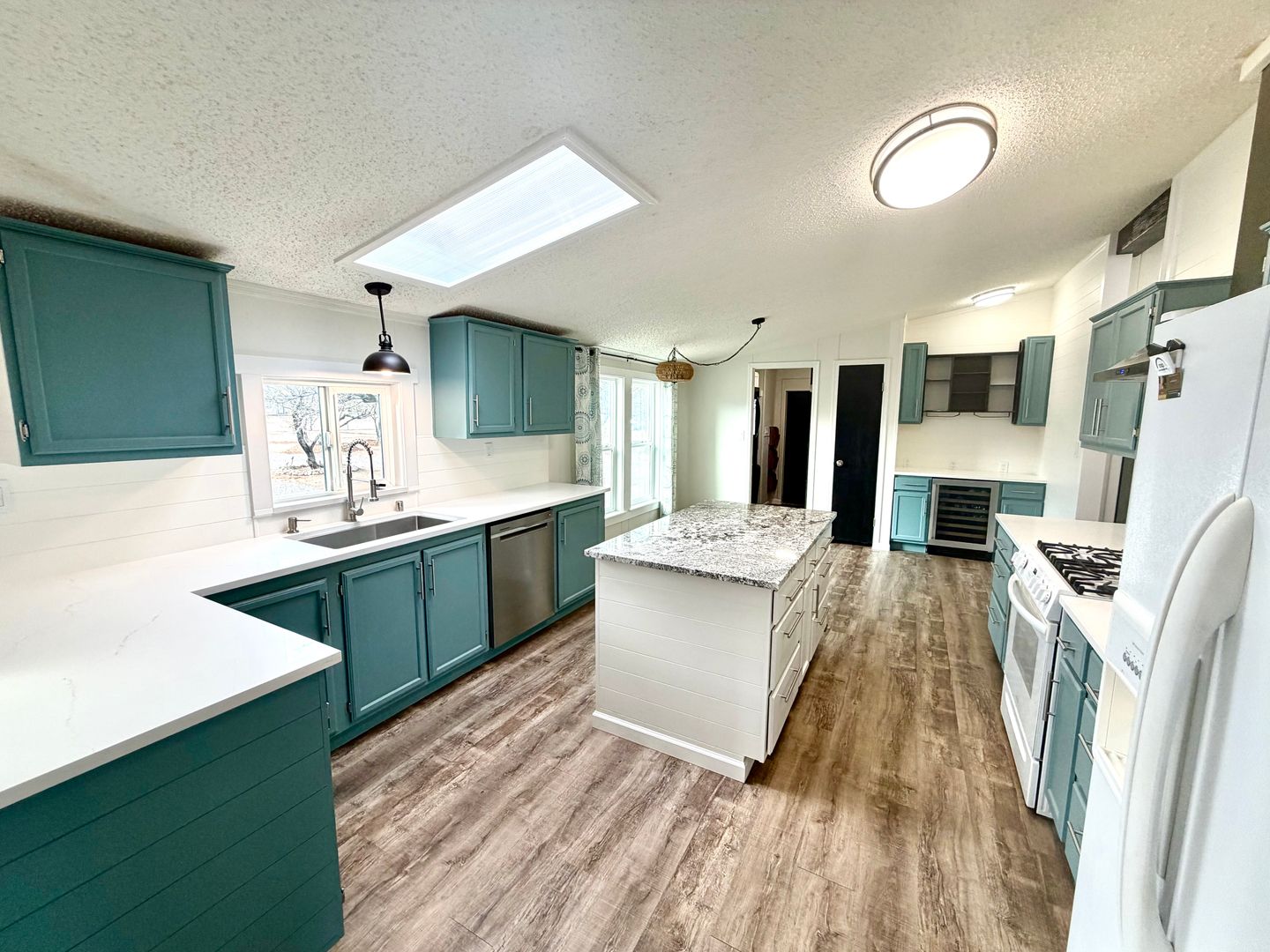 Sierra Vista House: 5333 S Santa Claus Ave